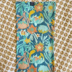 Salmon Sisters x Skida Sun Tour